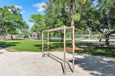 617 NE 38th St, Oakland Park, FL 33334 - Photo 47