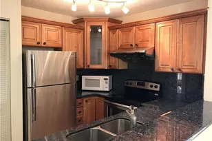 7061 SW 41st Pl, Davie, FL 33314 - Photo 5