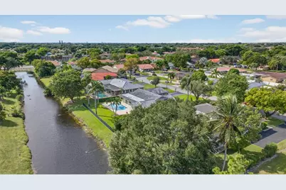 2421 NW 114th Ave, Coral Springs, FL 33065 - Photo 11