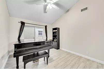 9941 NW 45th St, Sunrise, FL 33351 - Photo 17