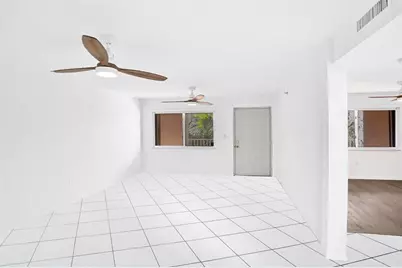 9470  Tangerine Pl, Unit #404, Davie, FL 33324 - Photo 3