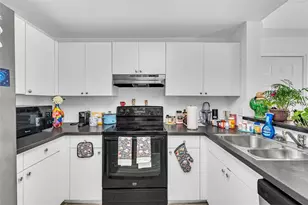 2015 SE 10th Ave, Fort Lauderdale, FL 33316 - Photo 9