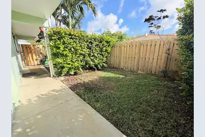 2124 NE 5th Avenue, Unit #105, Wilton Manors, FL 33305 - Photo 19