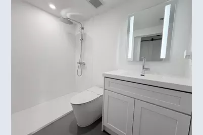 2124 NE 5th Avenue, Unit #105, Wilton Manors, FL 33305 - Photo 9