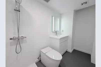 2124 NE 5th Avenue, Unit #105, Wilton Manors, FL 33305 - Photo 11