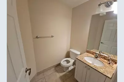 6185  Laurel Ln, Unit #B, Tamarac, FL 33319 - Photo 11