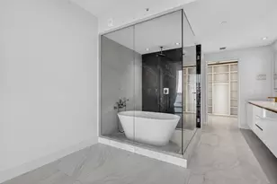 700 NE 24th St, Miami, FL 33137 - Photo 23