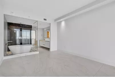 700 NE 24th St, Unit #2207, Miami, FL 33137 - Photo 17