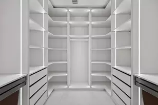 700 NE 24th St, Miami, FL 33137 - Photo 21