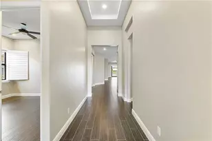 11835 S Baypoint Cir, Parkland, FL 33076 - Photo 9