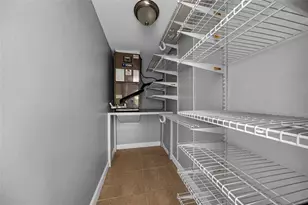 1900 NE 8th Ct, Fort Lauderdale, FL 33304 - Photo 17