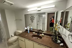 2206 S Cypress Bend Dr, Pompano Beach, FL 33069 - Photo 13