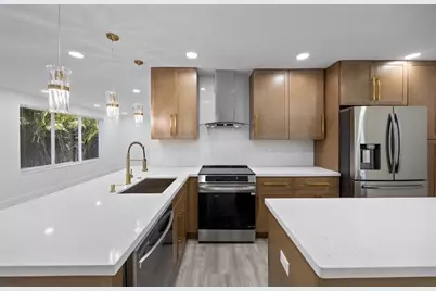 5710 NE 2nd Ter, Fort Lauderdale, FL 33334 - Photo 5