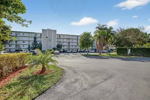 2230 N Cypress Bend Dr, Pompano Beach, FL 33069 - Photo 47