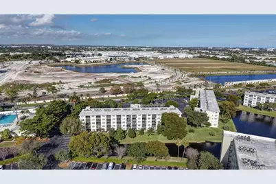 2230 N Cypress Bend Dr, Unit #108, Pompano Beach, FL 33069 - Photo 57