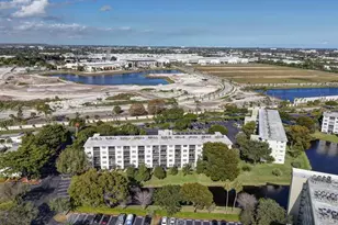 2230 N Cypress Bend Dr, Pompano Beach, FL 33069 - Photo 57