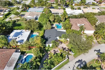 2525 SE 7th Dr, Pompano Beach, FL 33062 - Photo 43