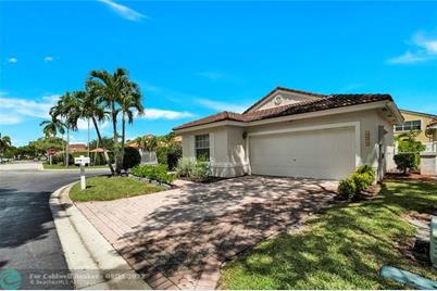 10808 NW 46th Dr - Photo 1