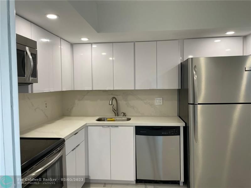 605 Oaks Dr 608, Pompano Beach, FL 33069 MLS F10357199 Coldwell Banker