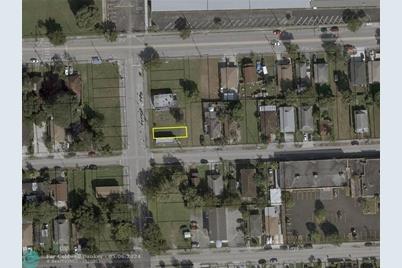 0000 NW 18th Ave - Photo 1