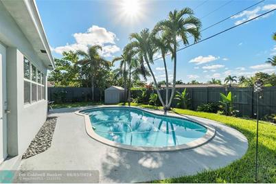 2709 NW 9th Ave, Wilton Manors, FL 33311 - Photo 1