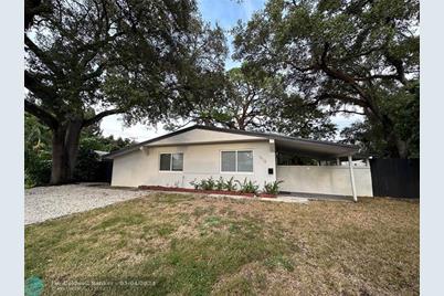 1518 SW 21st Ter - Photo 1