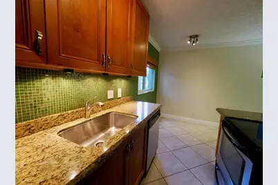 1460 NE 18th St, Unit #104, Fort Lauderdale, FL 33305 - Photo 1