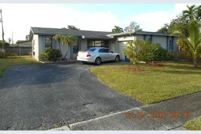 10620 NW 28th St, Sunrise, FL 33322 - Photo 1