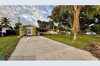 8101 NW 16th St - Photo 1