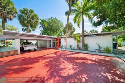 234  Pine Ave, Lauderdale by the Sea, FL 33308 - Photo 1