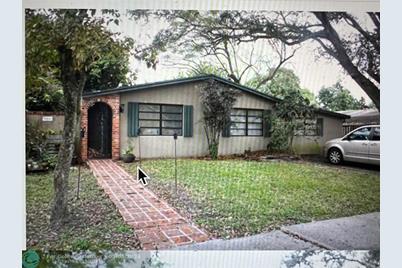 6261 NW 12th St - Photo 1