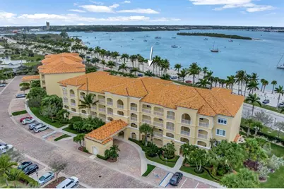 36  Harbour Isle Dr W, Unit #Ph03, Fort Pierce, FL 34949 - Photo 1