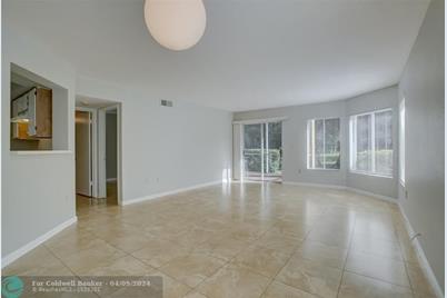 2607 NW 33rd St, Unit #2106 - Photo 1