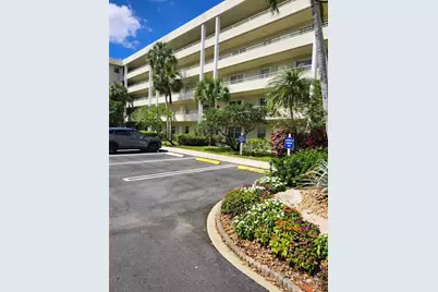 805  Cypress Blvd, Unit #307, Pompano Beach, FL 33069 - Photo 1