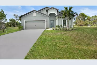 605 SE Delancey Ln, Port Saint Lucie, FL 34984 - Photo 1