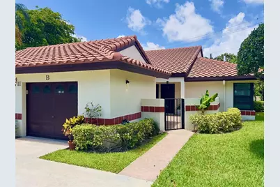 10711  Palm Leaf Dr, Unit #B, Boynton Beach, FL 33437 - Photo 1