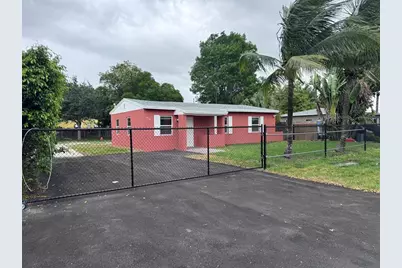 1515 NW 11th Pl, Fort Lauderdale, FL 33311 - Photo 1