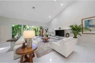 4115  Carriage Dr, Unit #P4, Pompano Beach, FL 33069 - Photo 1