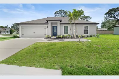 1021 SE Floresta Dr, Port Saint Lucie, FL 34983 - Photo 1