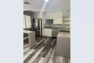 158  Lakeview Dr, Unit #203, Weston, FL 33326 - Photo 1