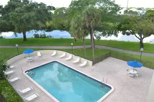 2320 S Cypress Bend Dr, Pompano Beach, FL 33069 - Photo 1