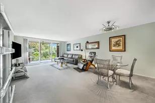 550 Oaks Ln, Pompano Beach, FL 33069 - Photo 1