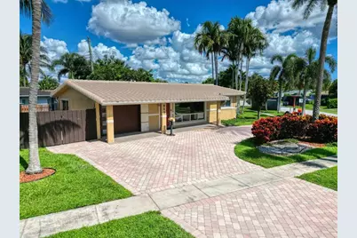 541 SE 4th St, Deerfield Beach, FL 33441 - Photo 1