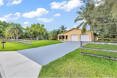 11550 SW 17th Ct, Davie, FL 33325 - Photo 1