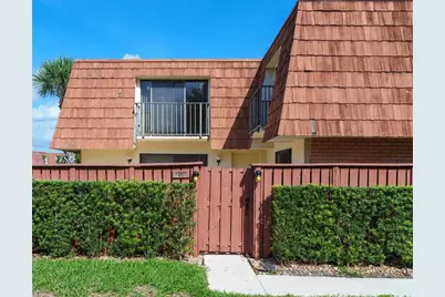 103  Live Oak Ln, Unit #103, Boynton Beach, FL 33436 - Photo 1