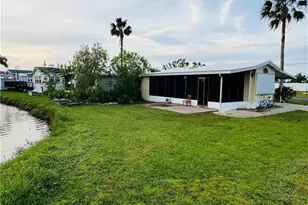 33 N Lake Side, Lake Placid, FL 33852 - Photo 1