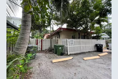 912 SW 2nd St, Fort Lauderdale, FL 33312 - Photo 1