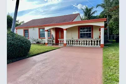 909  Helena Dr, Lake Worth, FL 33461 - Photo 1