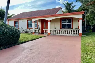 909 Helena Dr, Lake Worth, FL 33461 - Photo 1