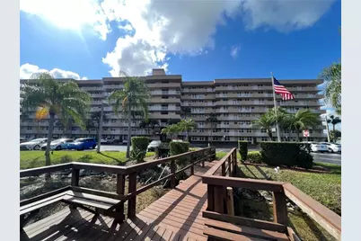 250  Jacaranda Dr, Unit #410, Plantation, FL 33324 - Photo 1